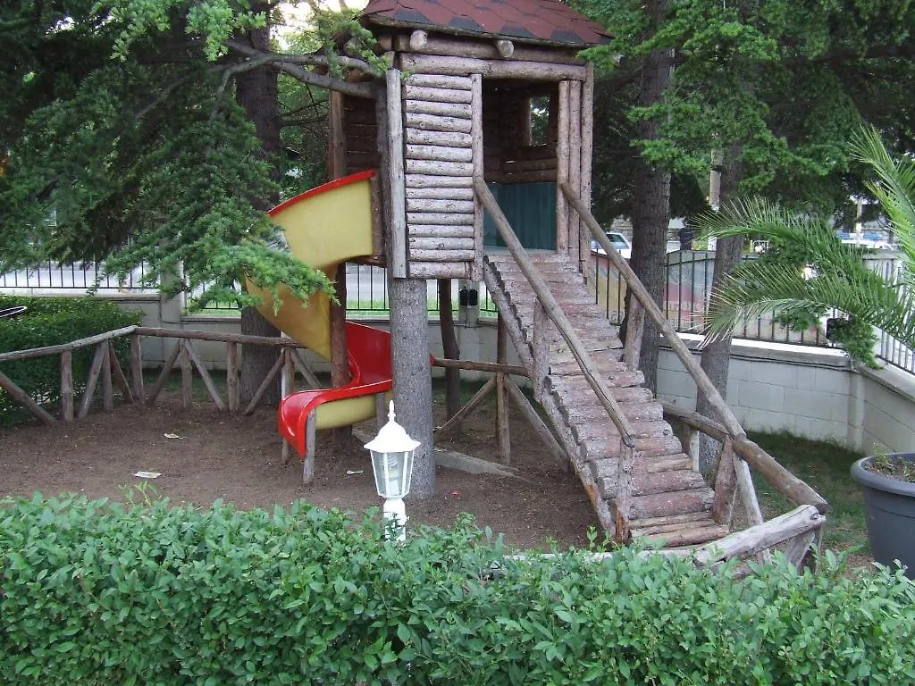 Asparuhov Guest Rooms And Apartments Varna 2*,  Bulgária